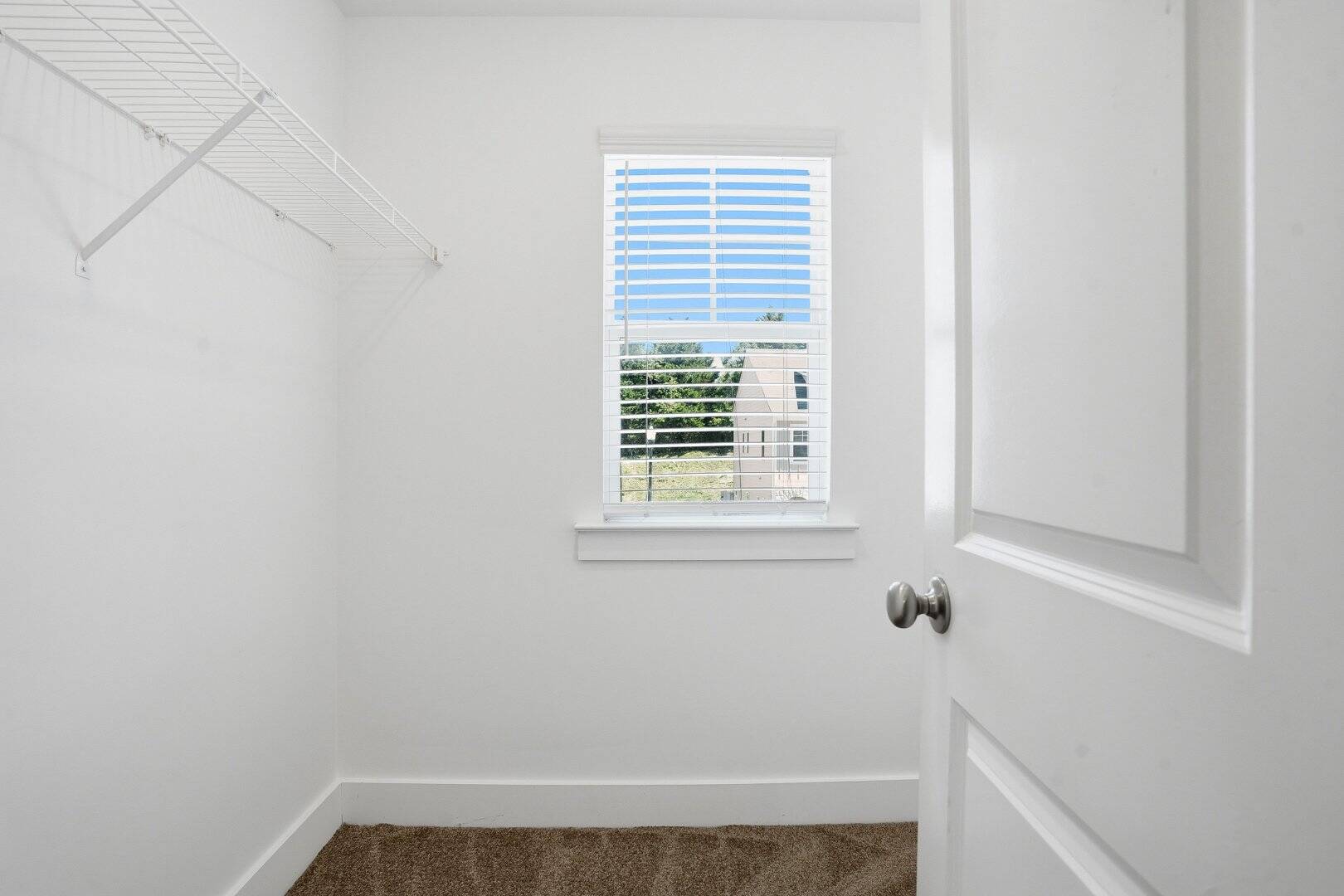 6449 Scudder Drive Lithonia, GA 