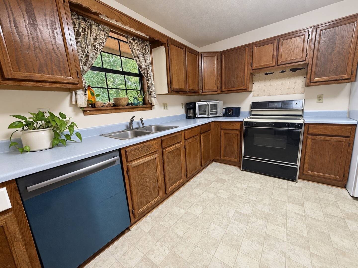 3893 Nowlin Rd NW Kennesaw, GA 30144