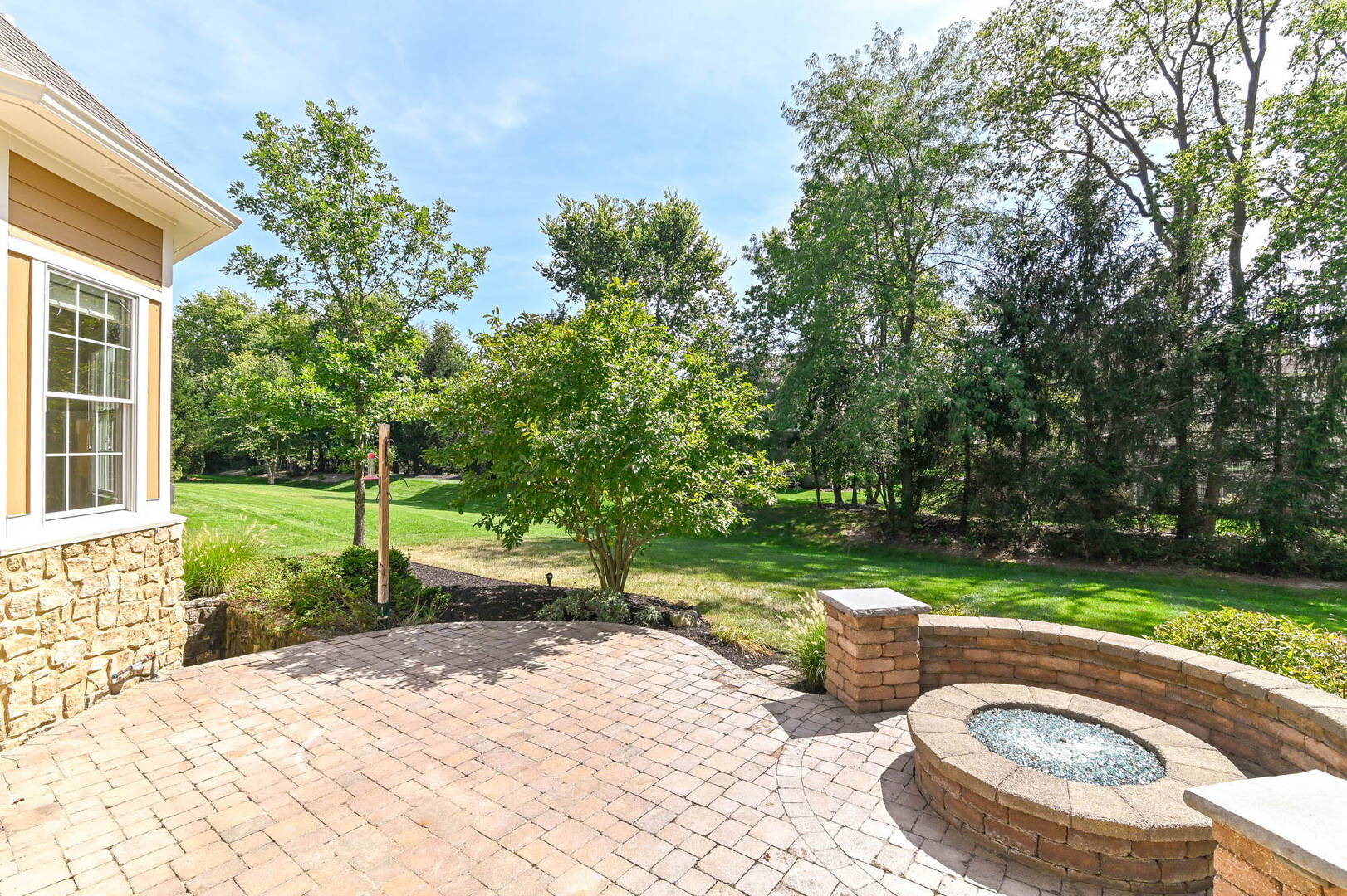 14263 Hearthwood Dr Fishers, IN 46040