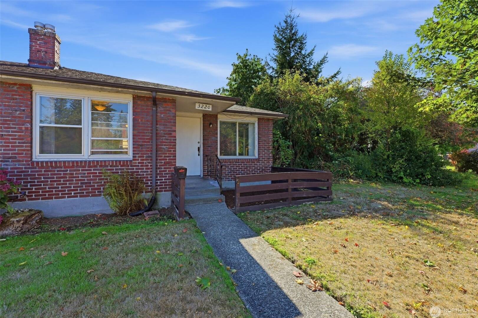 3218 3220 N 21st St Tacoma, WA 98406
