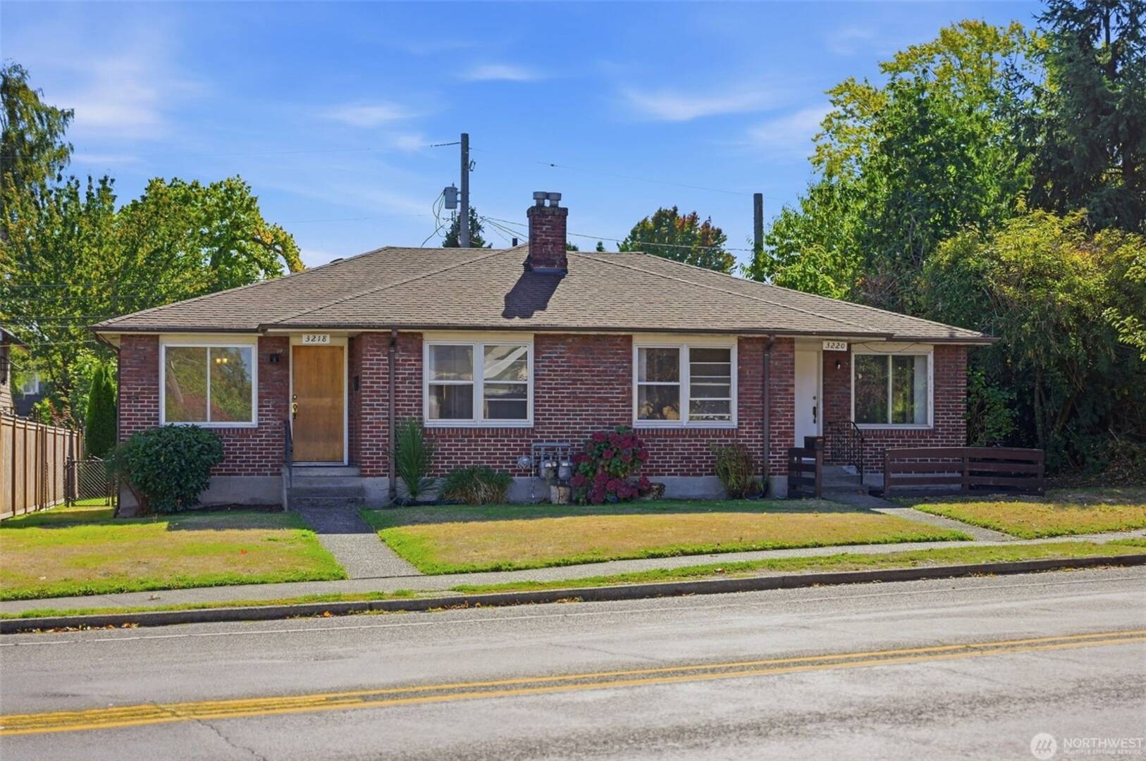 3218 3220 N 21st St Tacoma, WA 98406