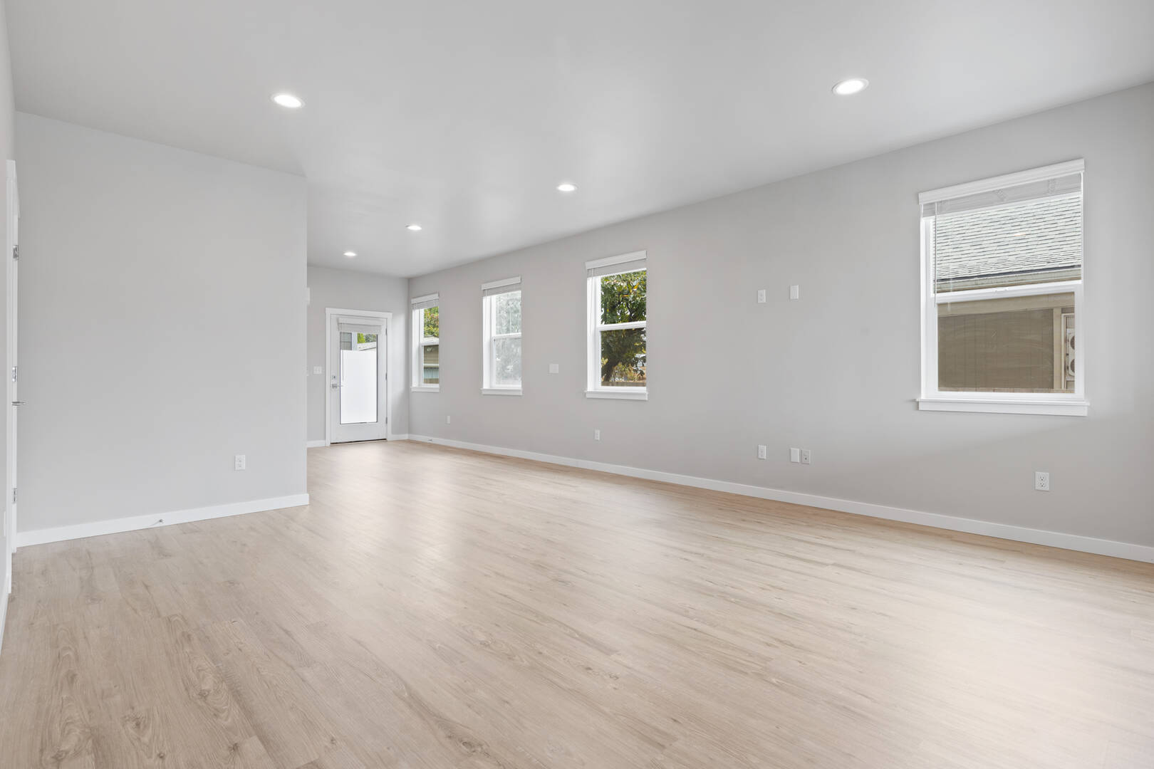 511 15th St SE Puyallup, WA 98372