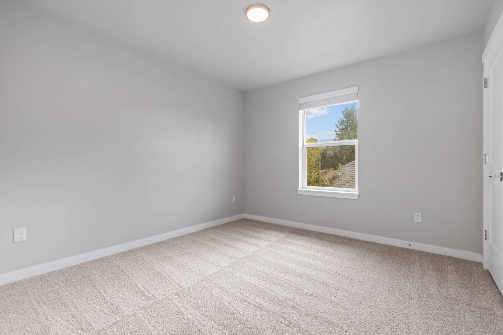 511 15th St SE Puyallup, WA 98372