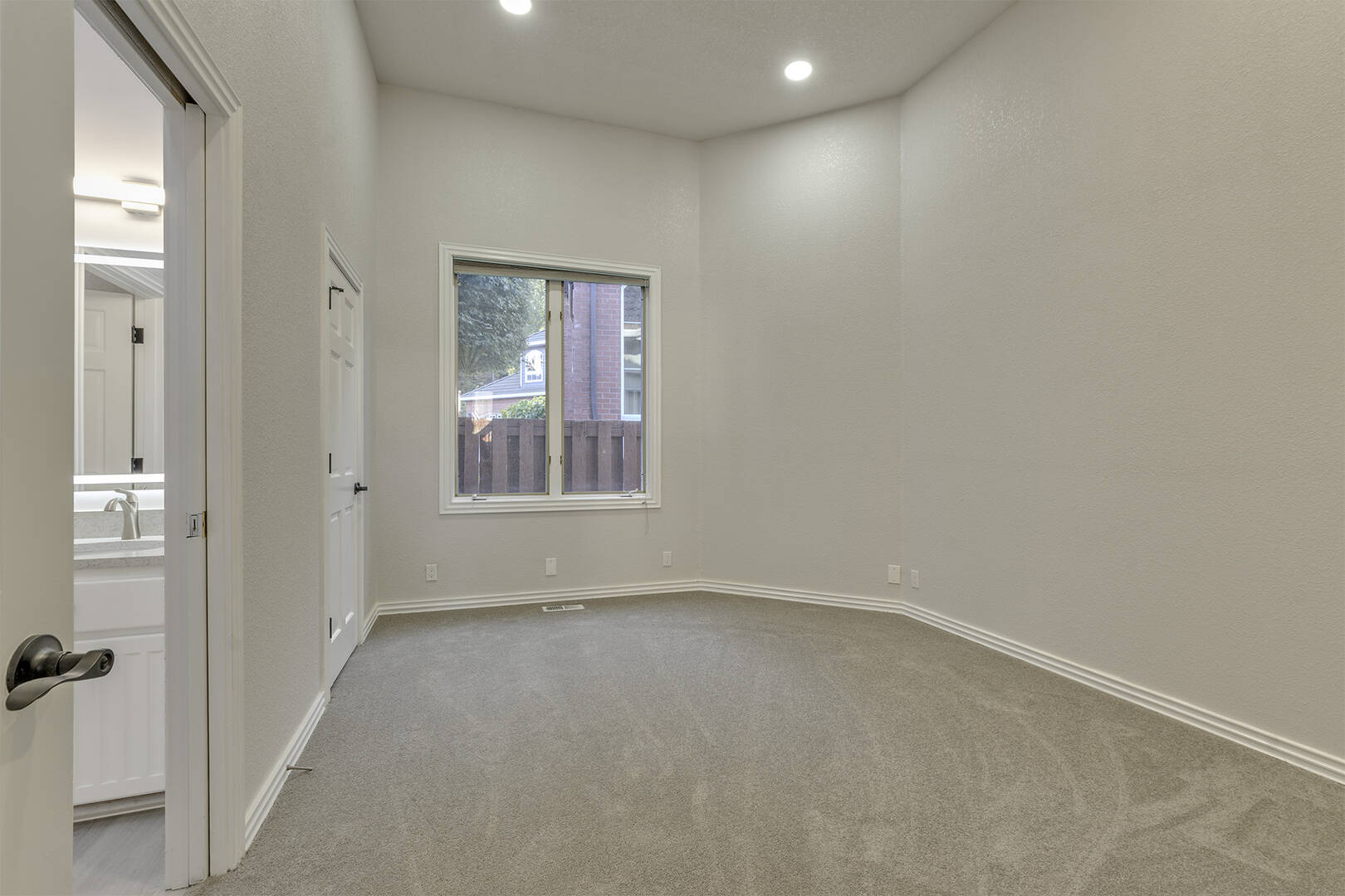 11548 NW Blackhawk Dr Portland, OR 97229