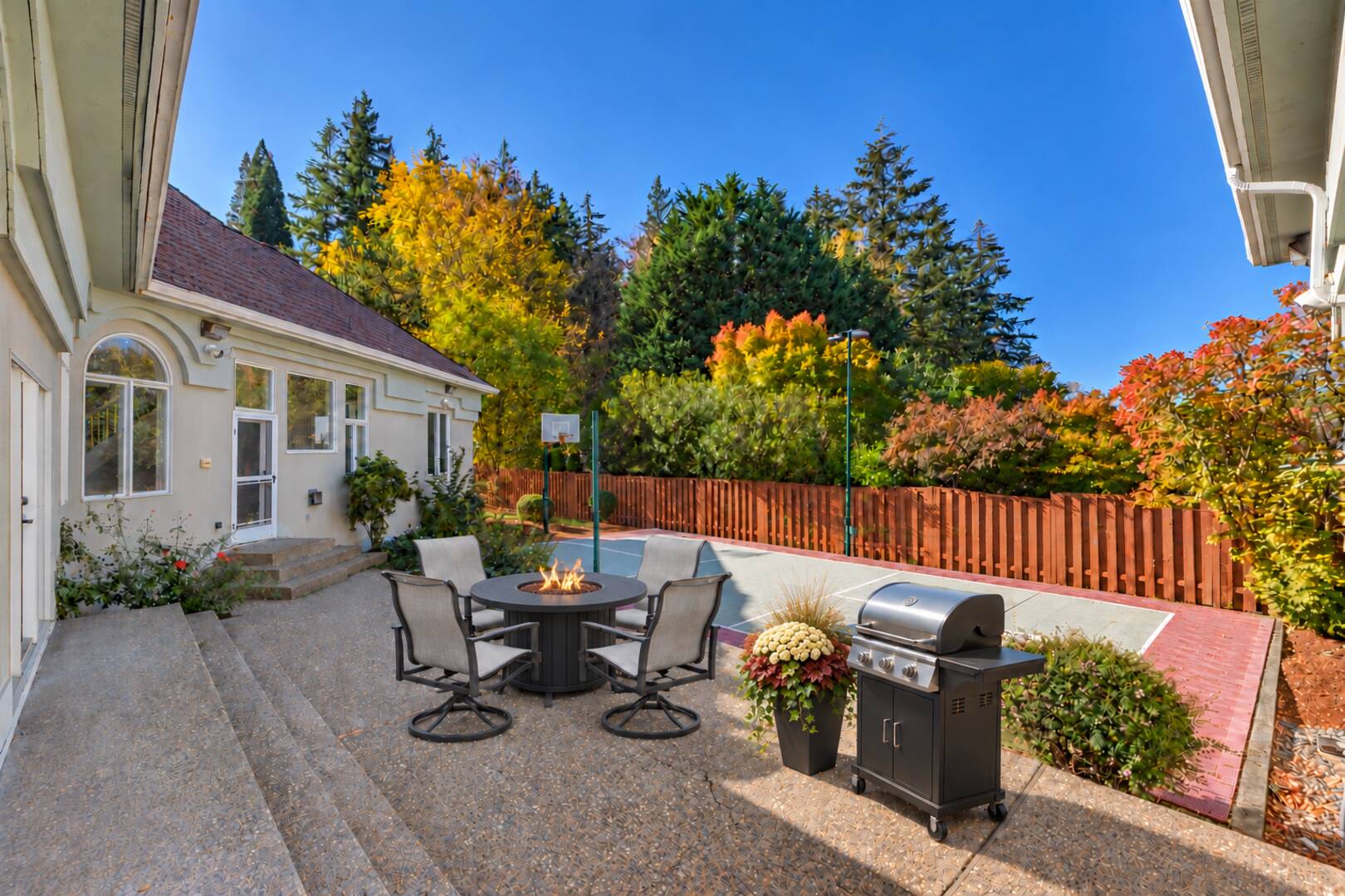 11548 NW Blackhawk Dr Portland, OR 97229