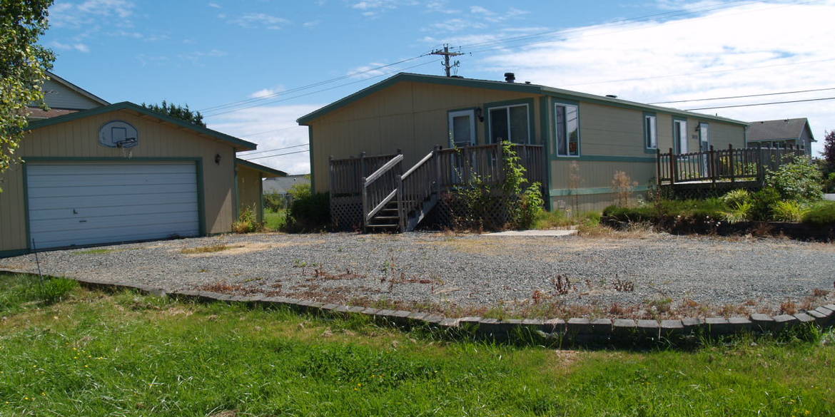 Brivity - 5619 Bay Ridge Dr Blaine, WA - 98230
