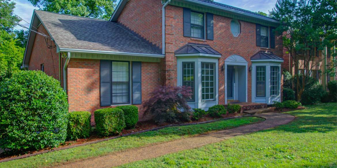 Brivity 4619 Mountainview Drive Nashville, TN 37215