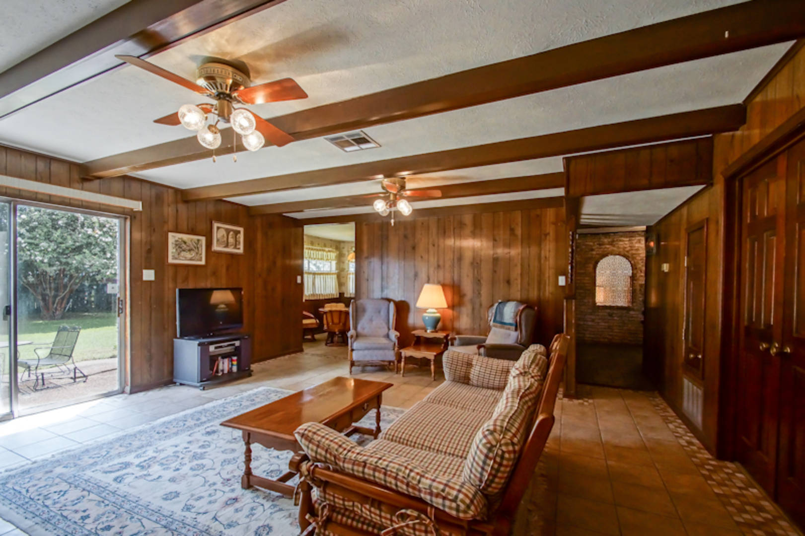 Brivity 1901 Transcontinental Drive Metairie , LA 70001 Virtual Tour