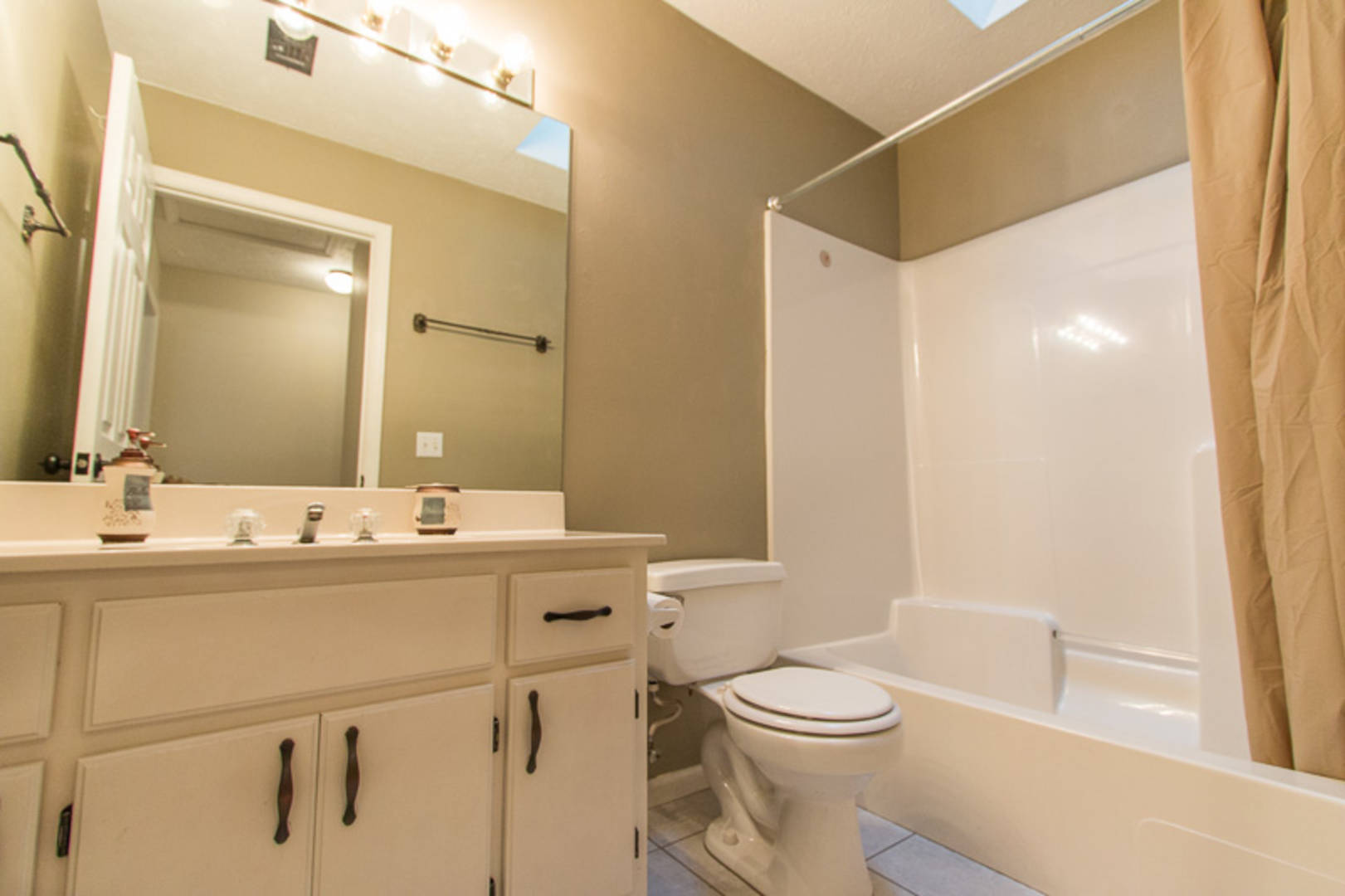 1309 South Berthe Ave. Panama City, FL 32404