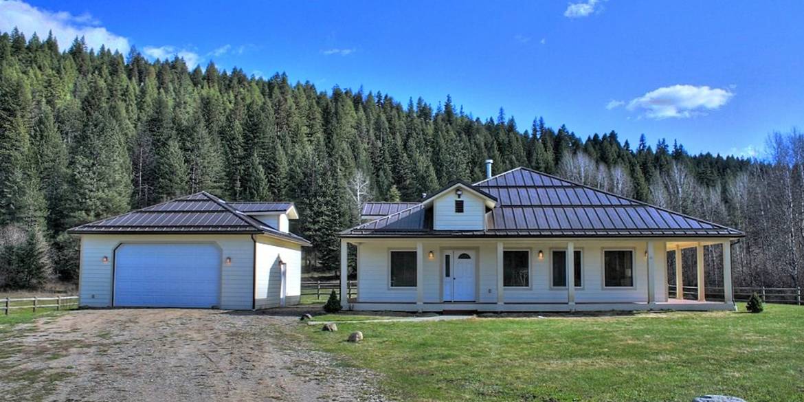 Brivity 4819 C SpringdaleHunters Road Springdale, WA 99173