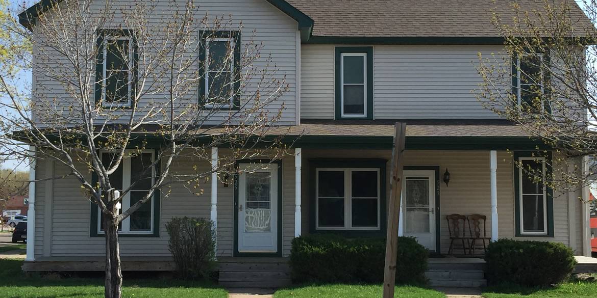 Brivity 523/525 Bay Street Chippewa Falls, WI 54729