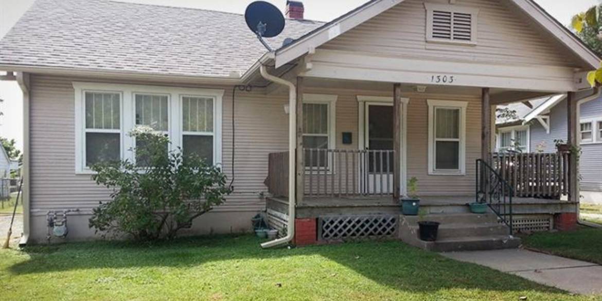 Brivity 1303 W. 5th Coffeyville, KS 67337