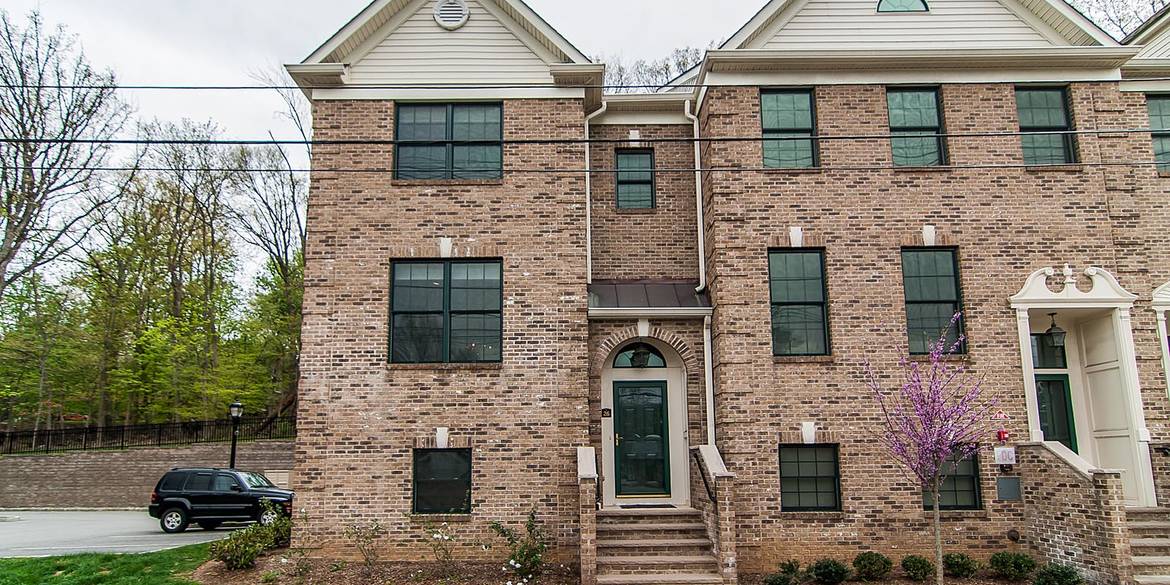 Brivity 26 Bloomfield Ave Essex Fells, NJ 07021