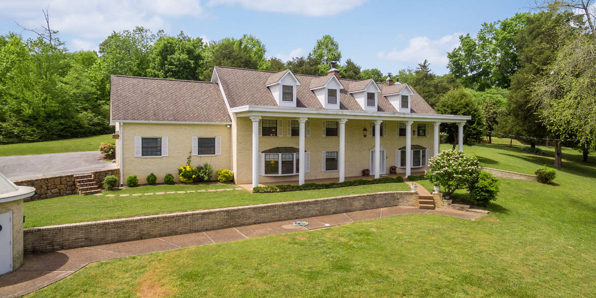 Brivity 9032 Hixson Pike Soddy Daisy, TN 37379