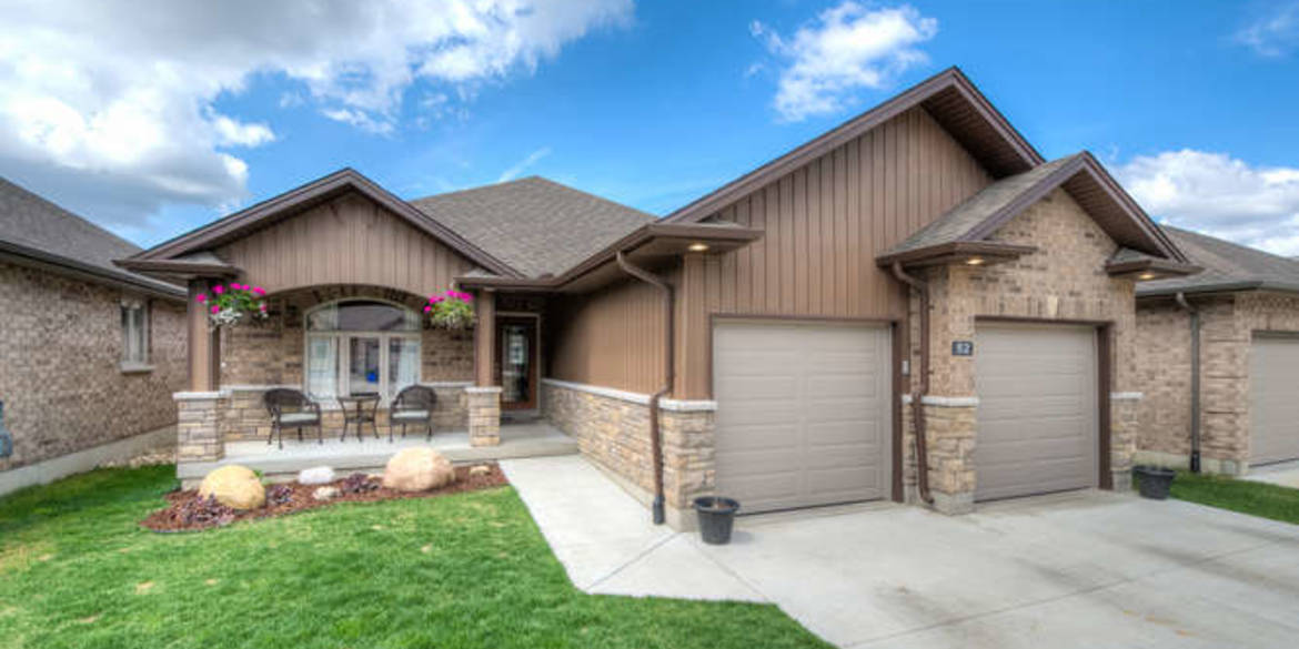 Brivity 521430 Highbury Ave. N. London, ON N5Y6M4