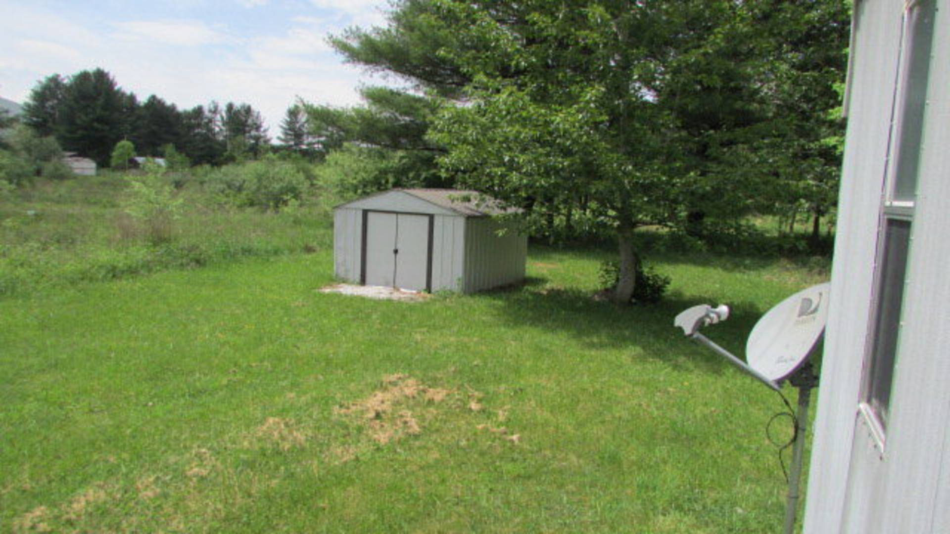 Brivity 44 Persimmon Lane Bastian, VA 24314 Virtual Tour