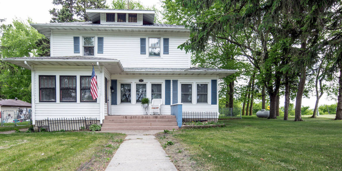 Brivity 419 W Main Ave Rothsay, MN 56579