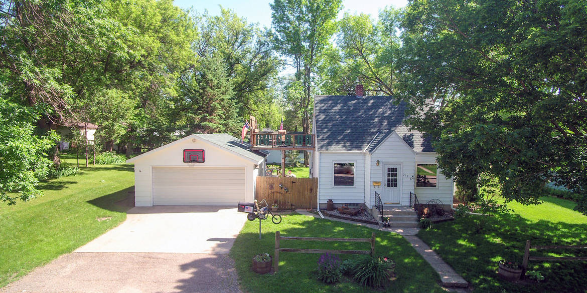 Brivity 214 E Main Ave Rothsay, MN 56579