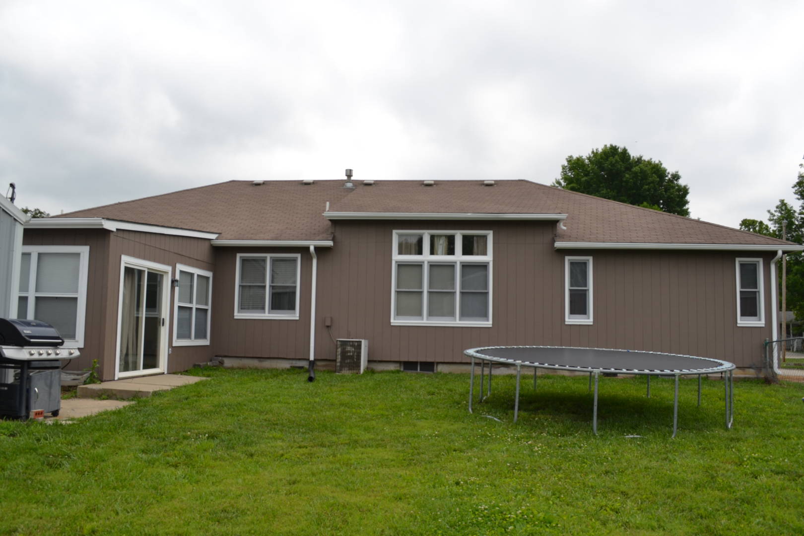 302 Poplar St.  Perry, KS 66073