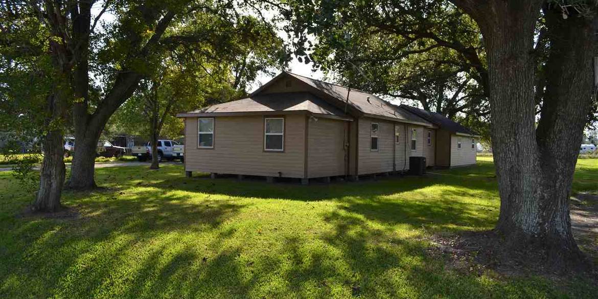 Brivity 724 8th Street Winnie, TX 77665