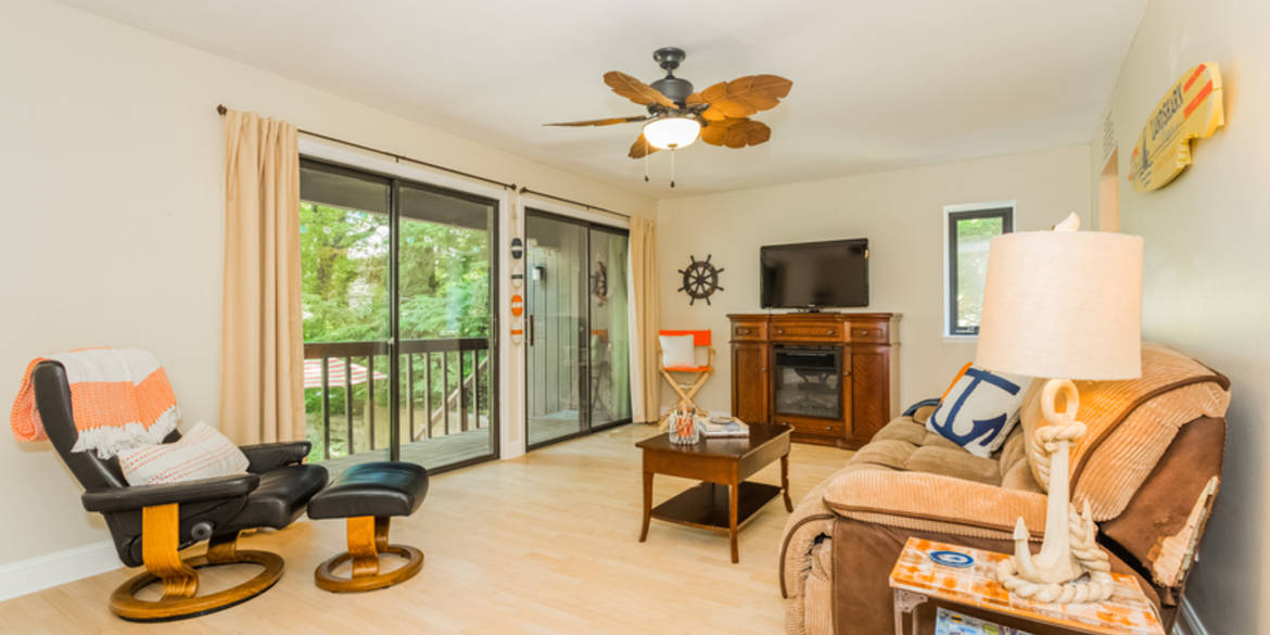 Brivity 187 Knapps Highway 187 Fairfield, CT 06825