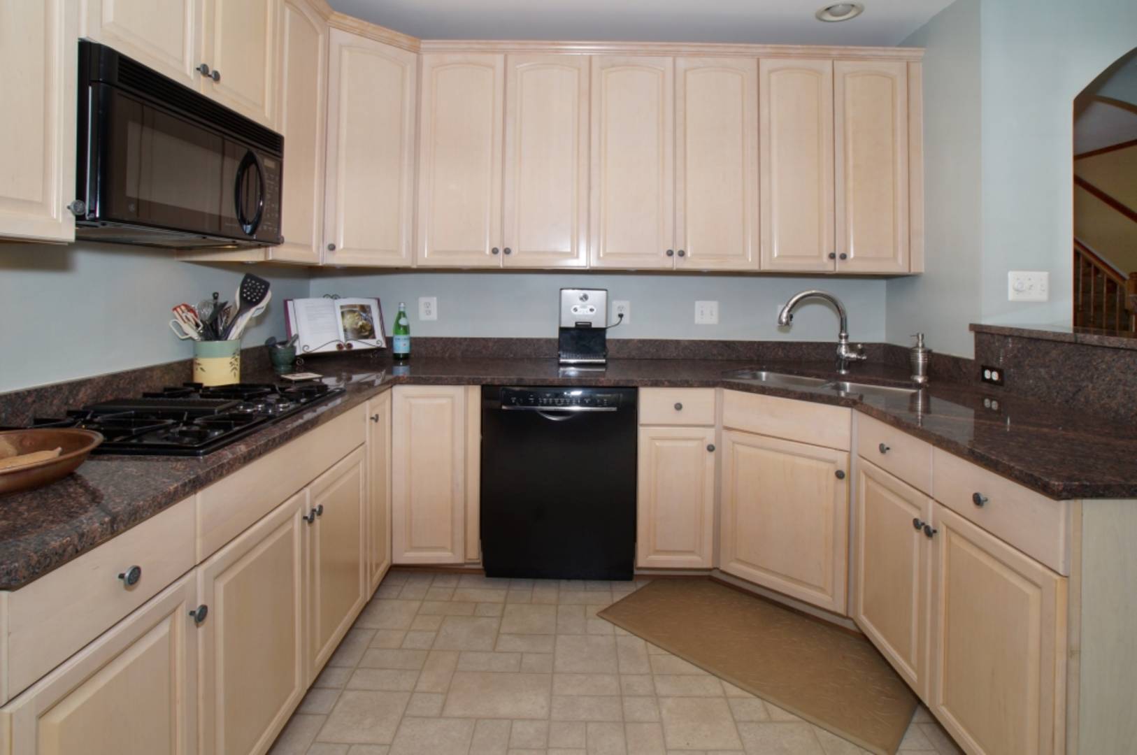 5747 GOVERNORS POND CIR Alexandria, VA 22310