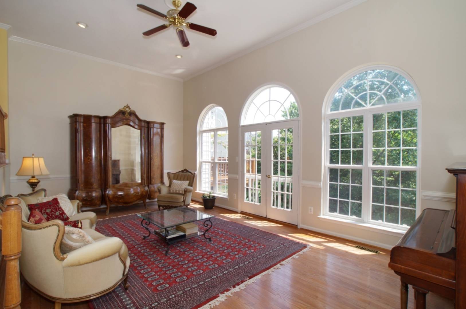 5747 GOVERNORS POND CIR Alexandria, VA 22310