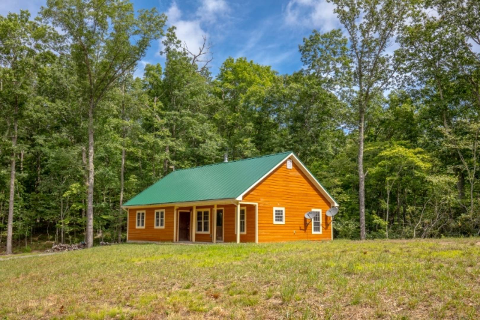 Brivity 1794 Cove Creek Road Bastian, VA 24314 Virtual Tour