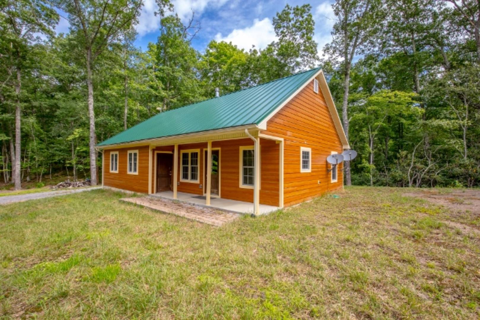 Brivity 1794 Cove Creek Road Bastian, VA 24314 Virtual Tour