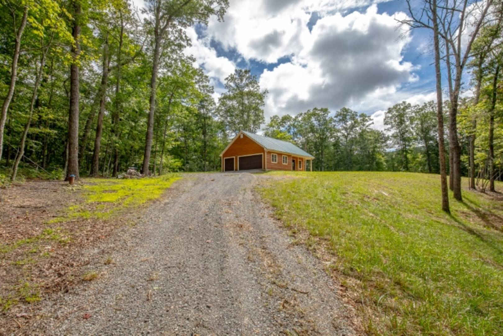Brivity 1794 Cove Creek Road Bastian, VA 24314 Virtual Tour