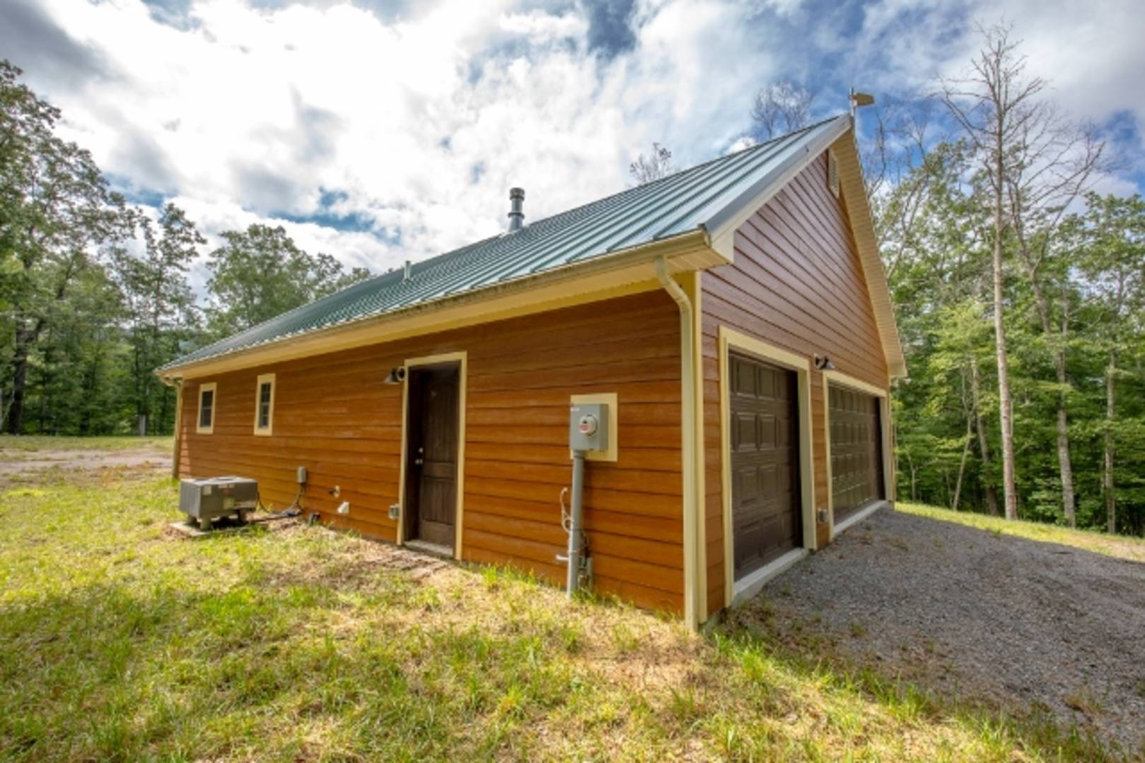 Brivity 1794 Cove Creek Road Bastian, VA 24314 Virtual Tour
