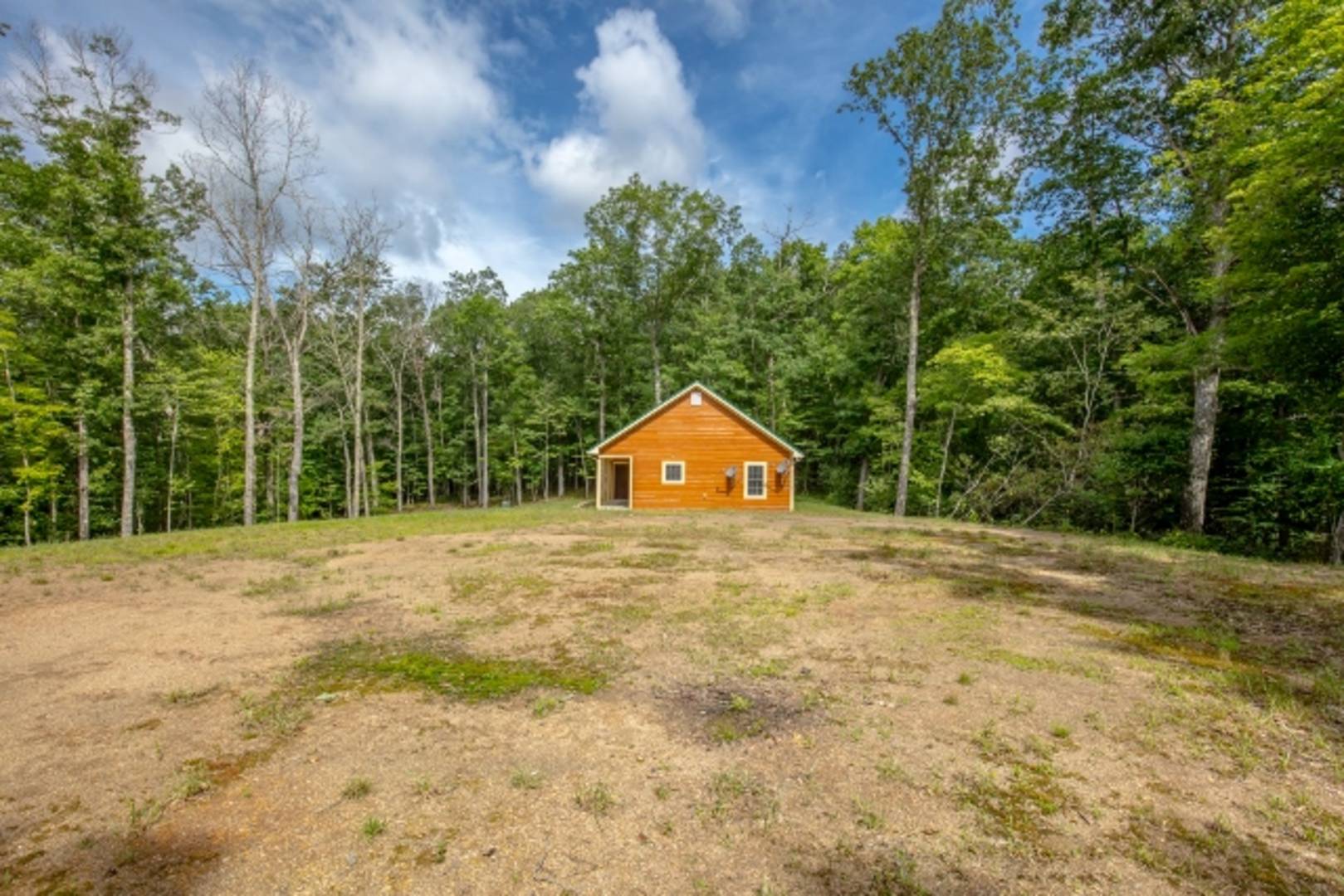 Brivity 1794 Cove Creek Road Bastian, VA 24314 Virtual Tour