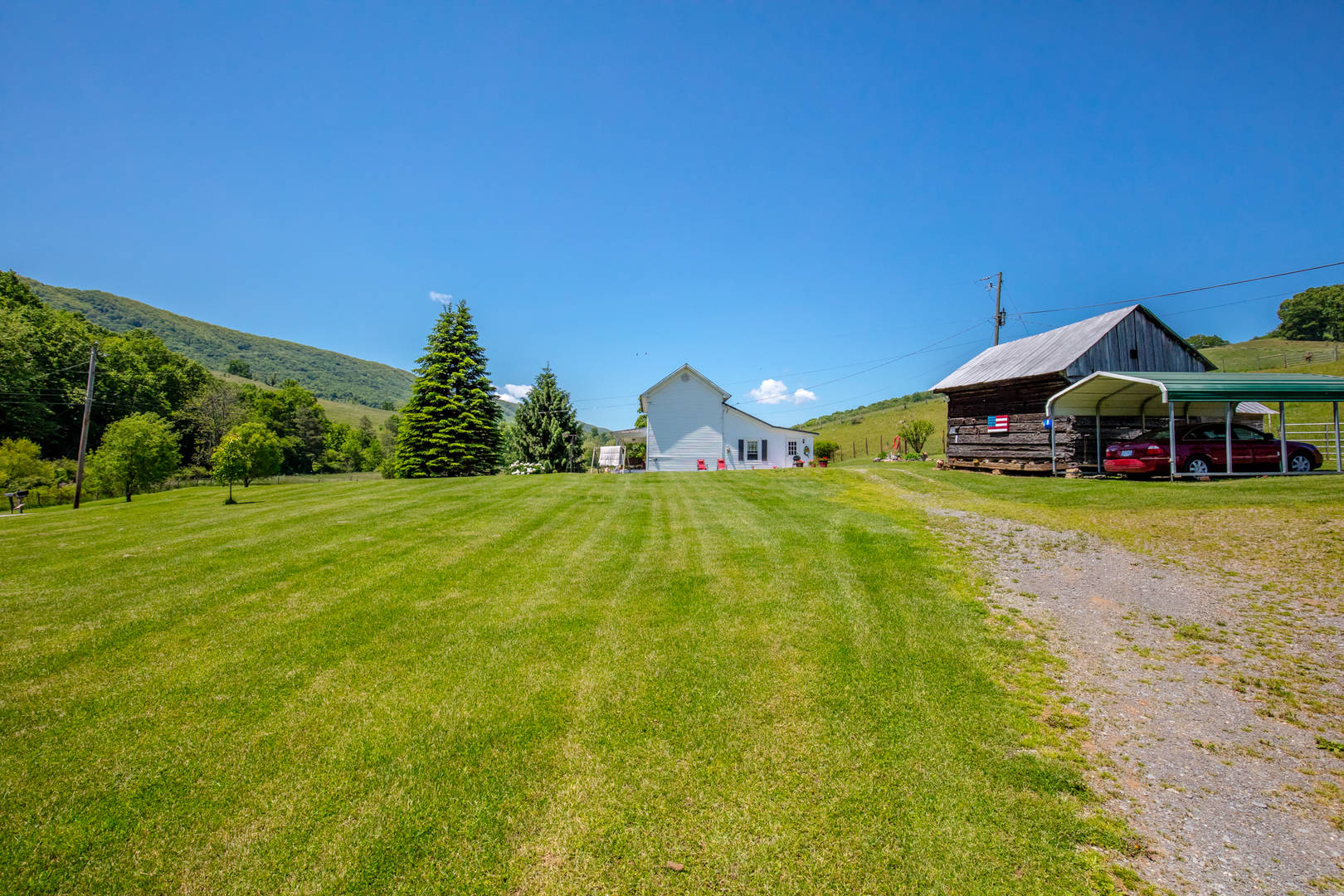 Brivity 2121 Clear Fork Creek Road Bastian, VA 24314 Virtual Tour