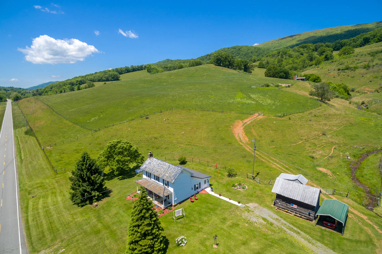 Brivity 2121 Clear Fork Creek Road Bastian, VA 24314 Virtual Tour