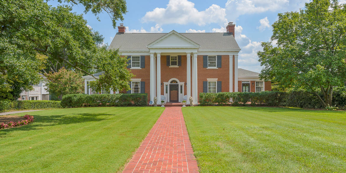 Brivity 598 South Crest Chattanooga, TN 37404