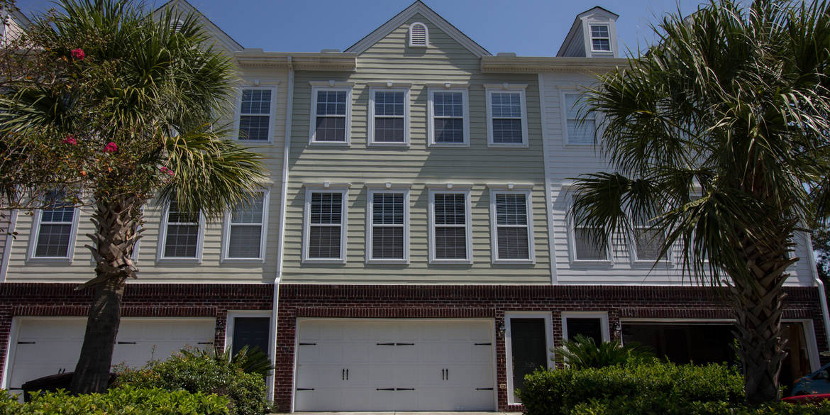 Brivity 3528 Claremont Street Mt. Pleasant, SC Mount Pleasant, SC 29466