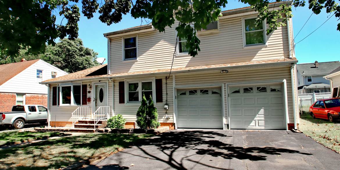 Brivity 217 Woods Ave Bergenfield, NJ 07621