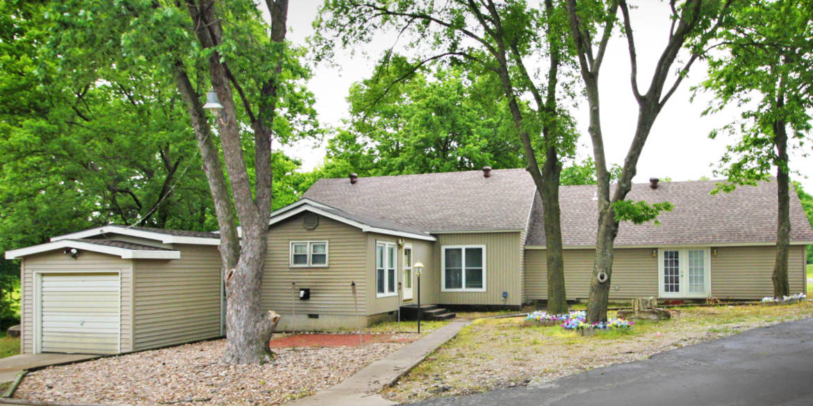 Brivity 913 HibbardDearing Coffeyville, KS 67337