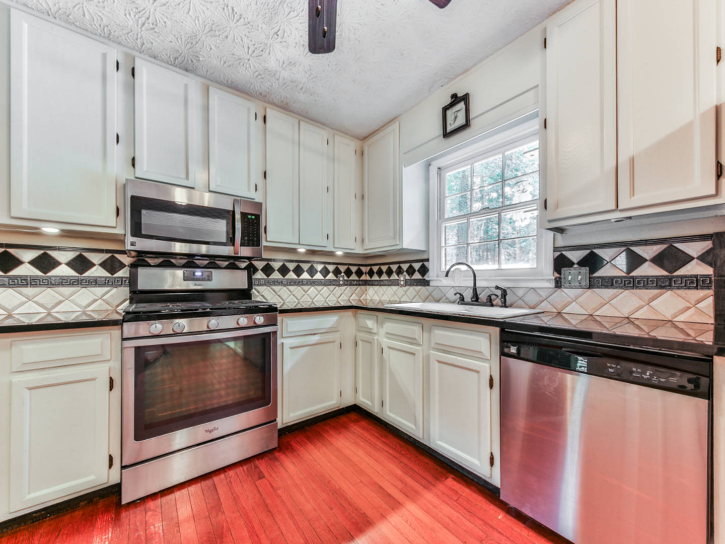 1017 Atherton Lane Woodstock, GA 30189