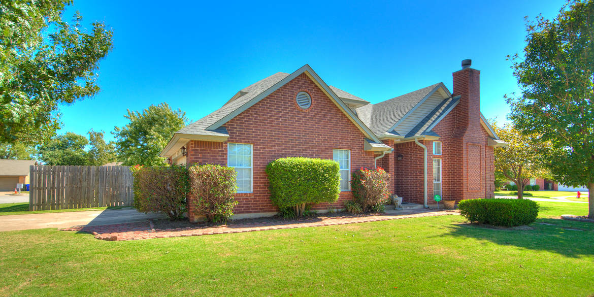 Brivity 3312 Winchester Circle Norman, OK 73072