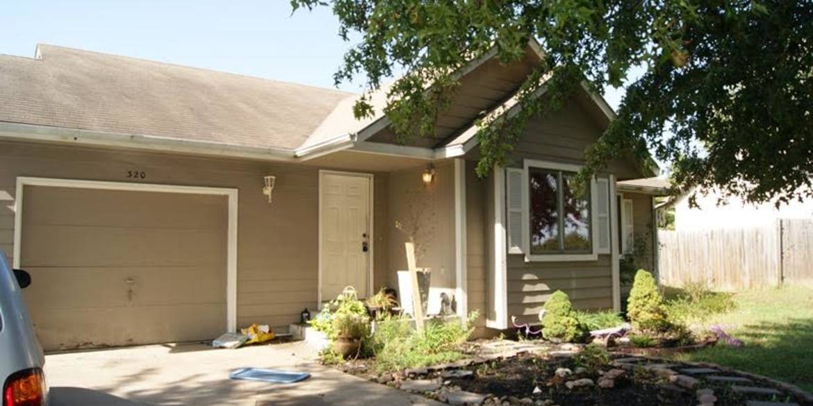 Brivity 320 Harrison Ct Auburn, KS 66402