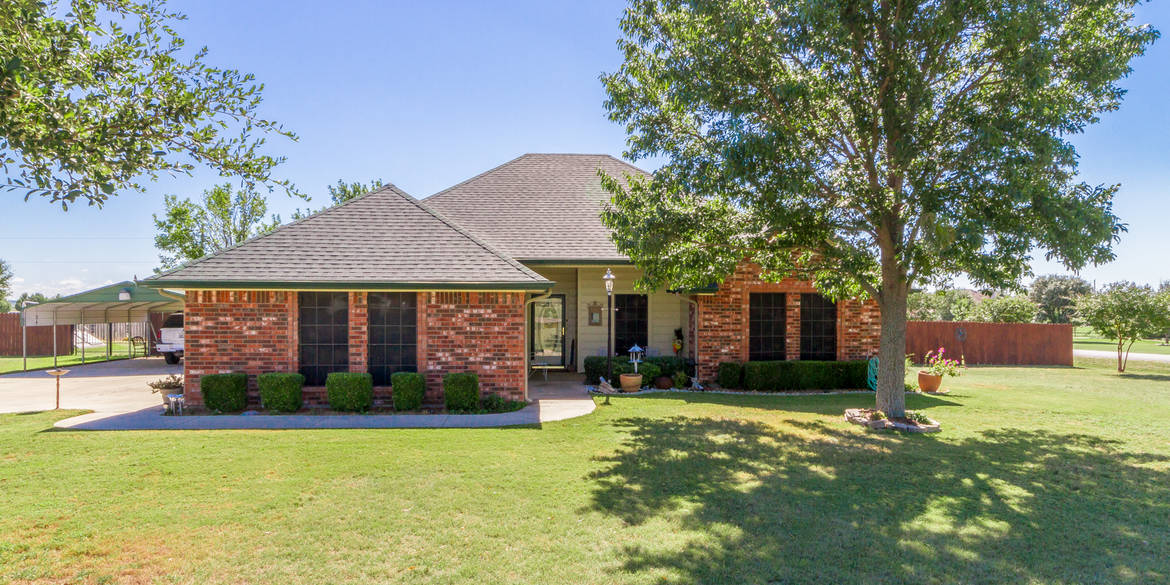 Brivity 500 Echols Ct. Rio Vista, TX 76093