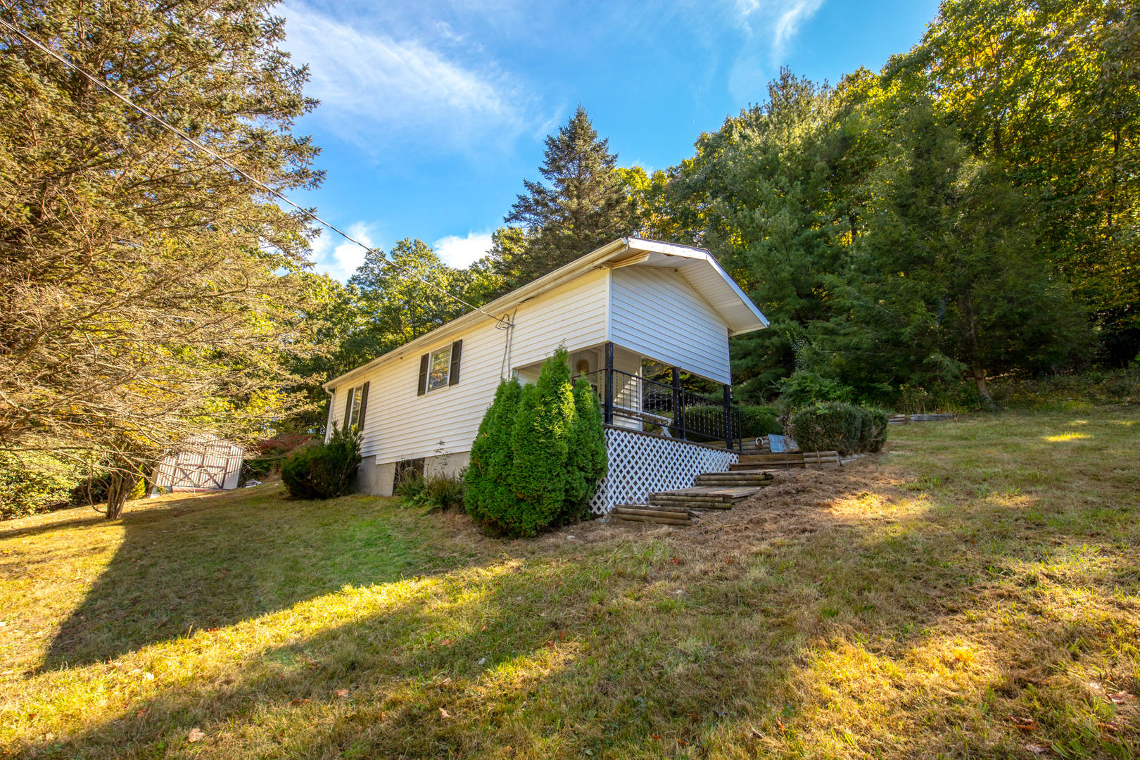 Brivity 9868 W Blue Grass Trail Bland, VA 24315 Virtual Tour