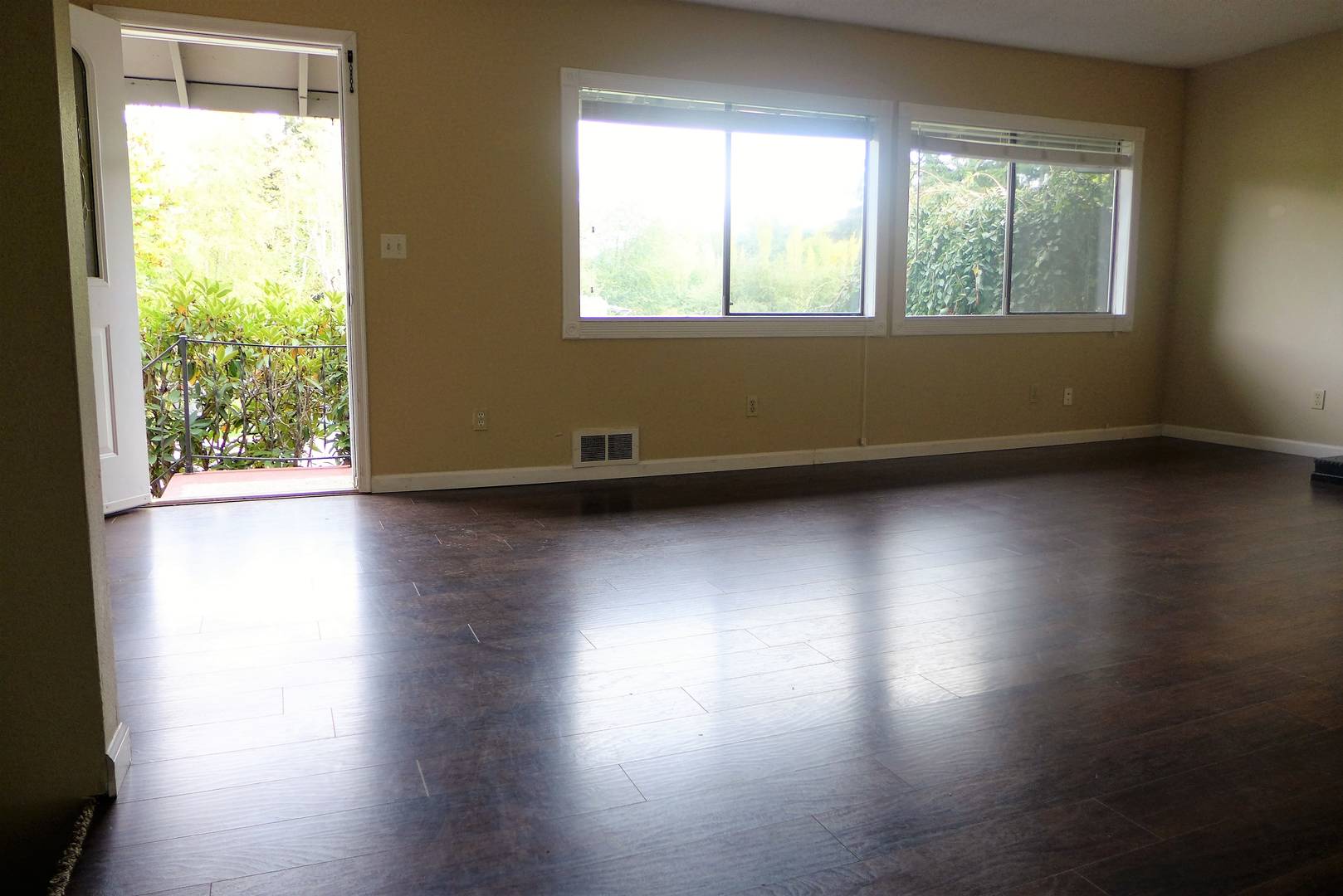 1110-1106 31st Ave SW Puyallup, WA 98373