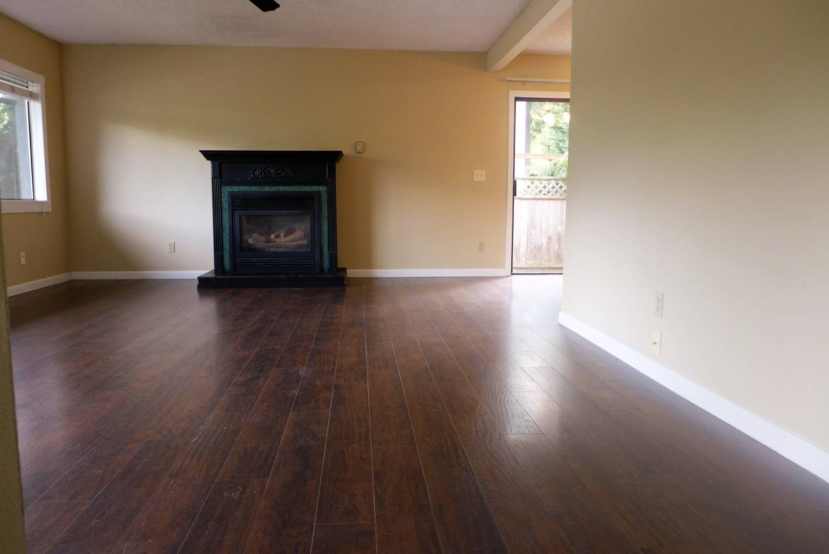 1110-1106 31st Ave SW Puyallup, WA 98373