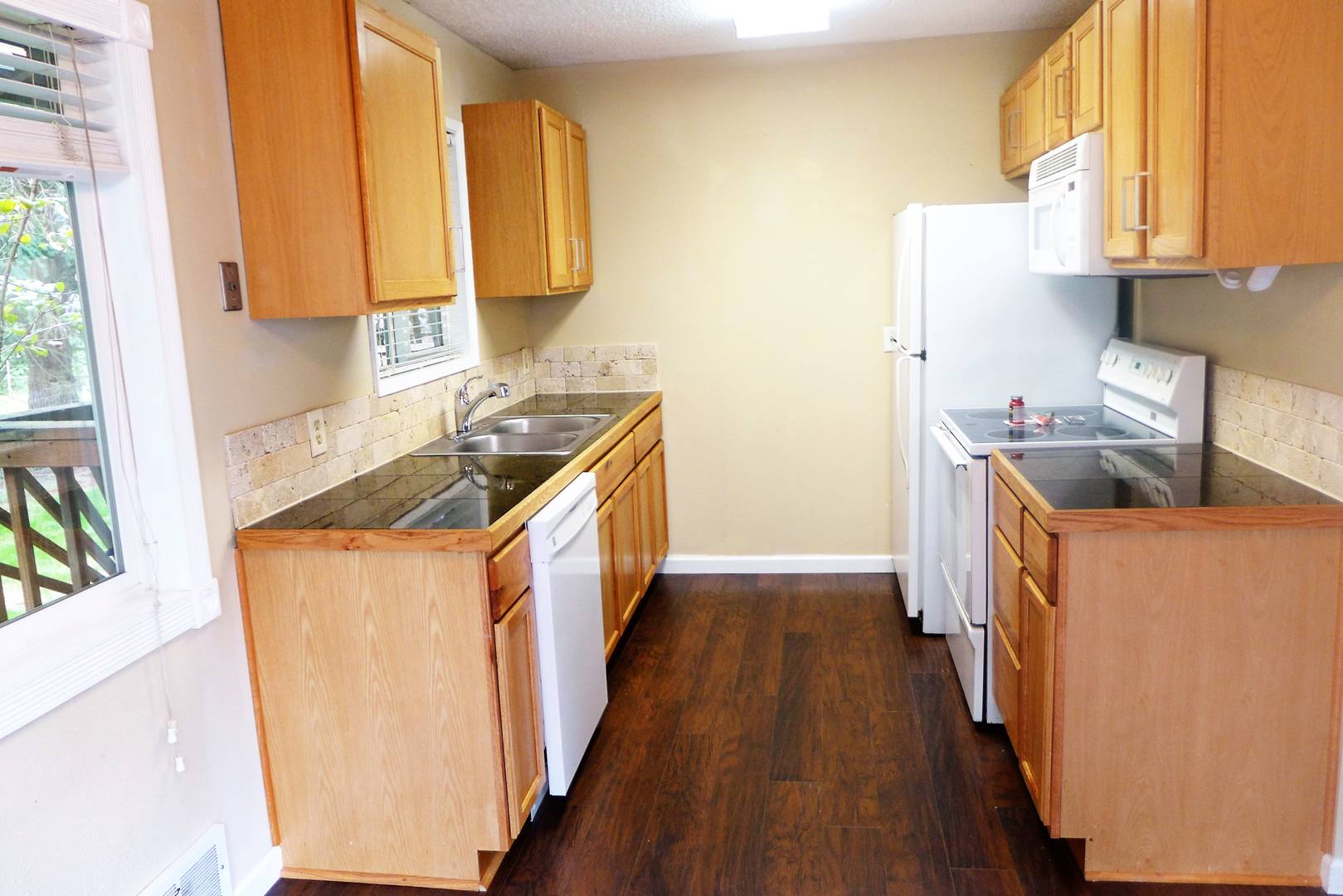 1110-1106 31st Ave SW Puyallup, WA 98373