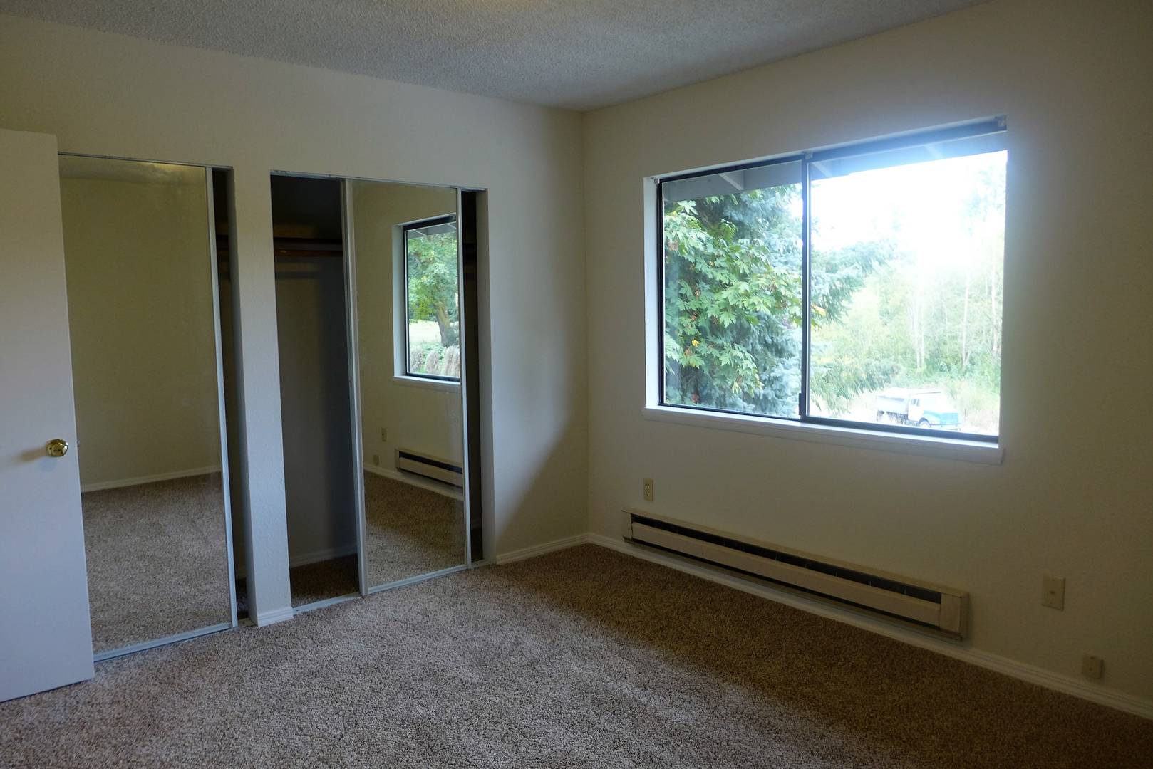 1110-1106 31st Ave SW Puyallup, WA 98373