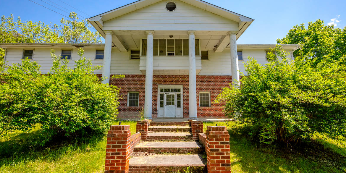 Brivity 7415 Clear Fork Creek Road Bastian, VA 24314