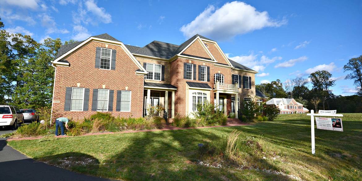 Brivity 11394 Amber Hills Ct Fairfax, VA 22033