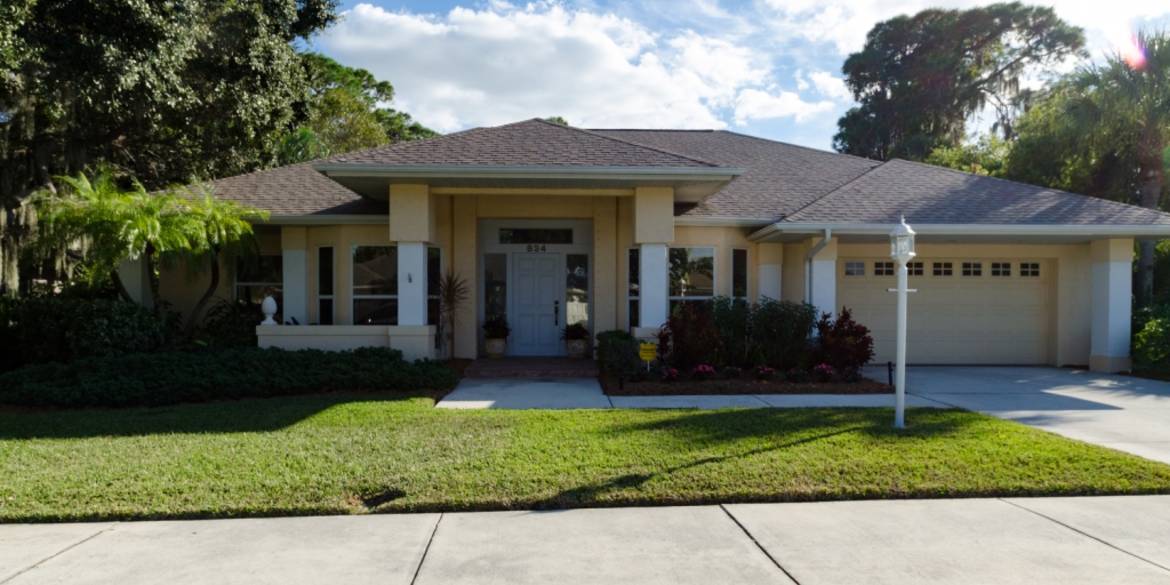 Brivity 834 OAK POND DR, Osprey, FL 34229